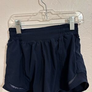 Women’s Lululemon Navy Blue Athletic Shorts 4 in